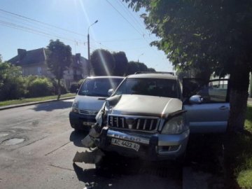 У Луцьку зіткнулись два автомобілі: деталі аварії