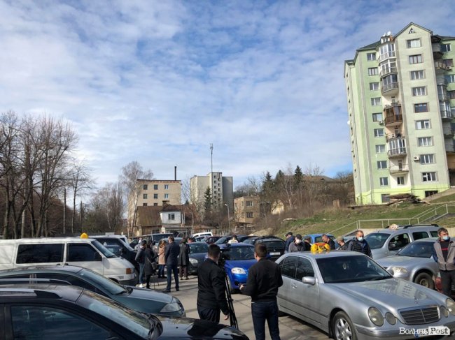 Під час карантину всі таксі Луцька їздитимуть за одним тарифом. ПЕРЕЛІК СЛУЖБ