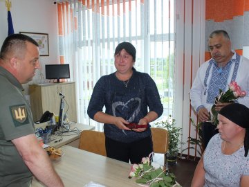 На Волині вручили посмертні нагороди рідним загиблих на війні Героїв Богдана Лебедя та Юрія Лукашука