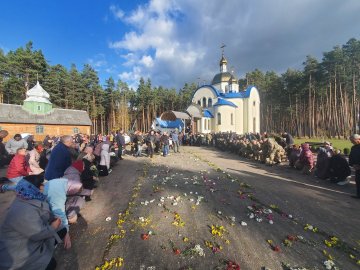 Із Воїном Володимиром Степашуком волиняни прощалися навколішки