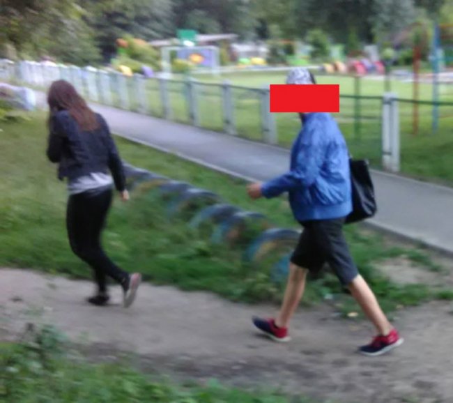 У Луцьку діти пили і курили на майданчику. ФОТО