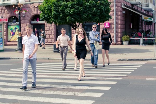 Красуні-журналістки: у Луцьку журфак відгуляв випускний. ФОТО