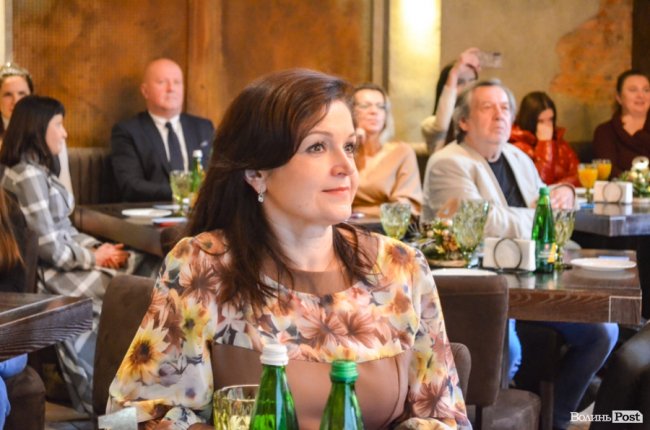 Для дітей-сиріт у Луцьку влаштували зустріч з відомими людьми. ФОТО