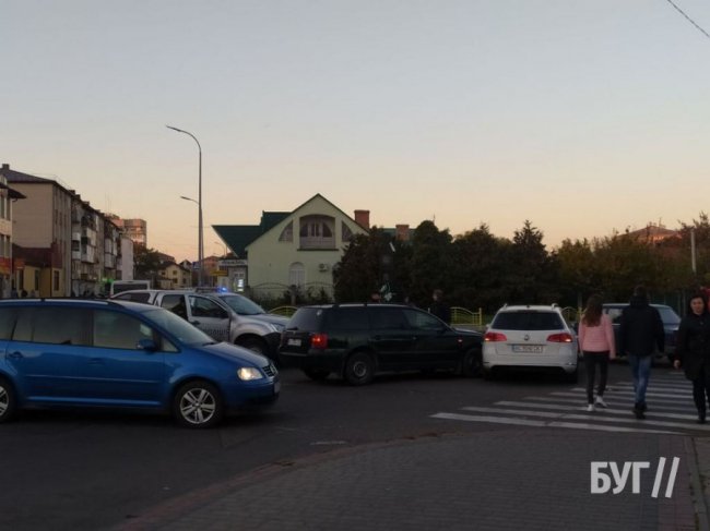 На Волині на перехресті зіткнулися автівки. ФОТО