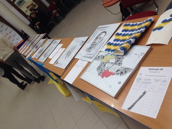 У Варшаві гроші для поранених майданівців збирають на аукціоні