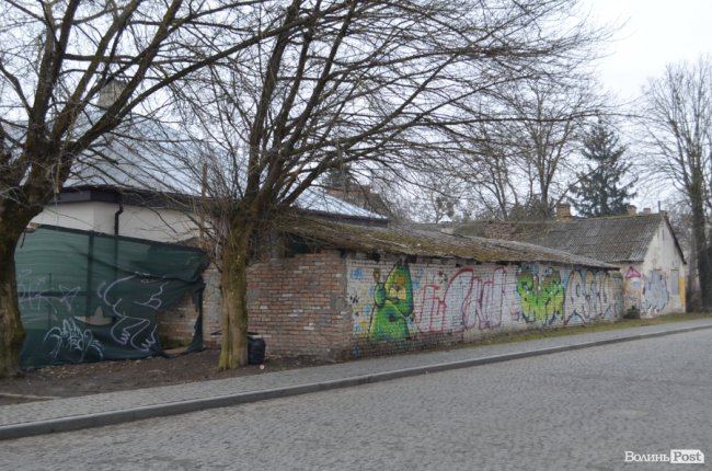 Нетуристичний Луцьк, або Що ховають під стінами замку Любарта. ФОТО