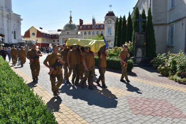 У Луцьку попрощалися з Героєм Костянтином Бойком