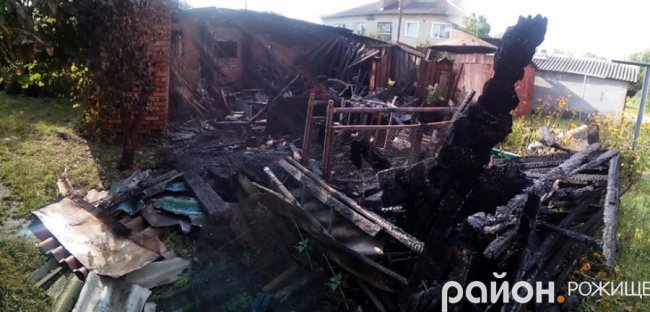 У Рожищі –  ще одна пожежа: власники споруди підозрюють підпал