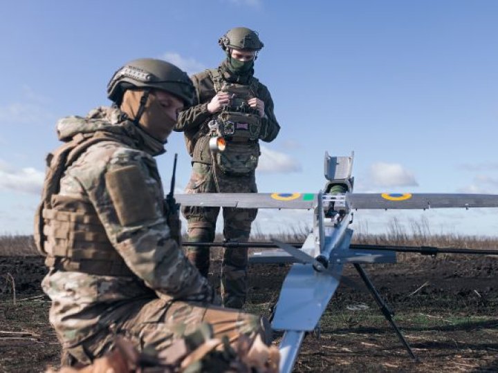 Українські дрони вдарили по мосту у Санкт-Петербурзі, який з'єднує дві частини міста