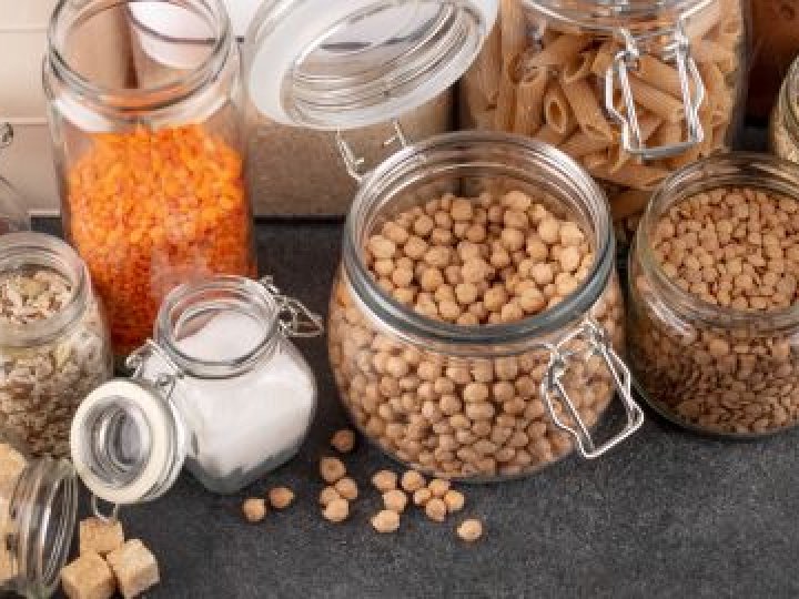 Що варто купити до зими 2026 року: перелік важливих продуктів і речей