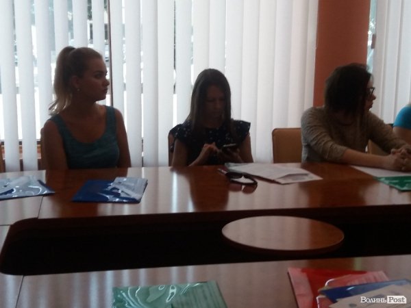 У Луцьку говорили про те, як встигати бути політиком та мамою. ФОТО