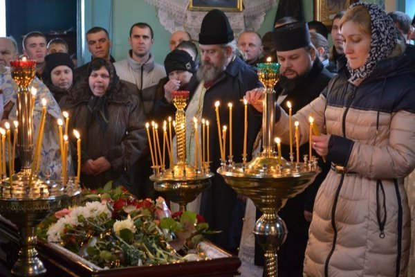 Як Нововолинськ поховав Героя Майдану. ФОТО