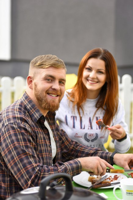 Осінні барбекю-посиденьки: луцький фотограф зазнімкував молоду пару на відпочинку в «Оріоні»*