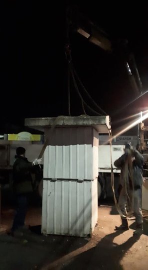 З території Старого ринку вночі знесли два кіоски. ФОТО