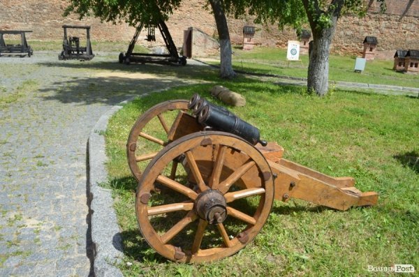 У Луцьку відкрилася виставка української зброї. ФОТО