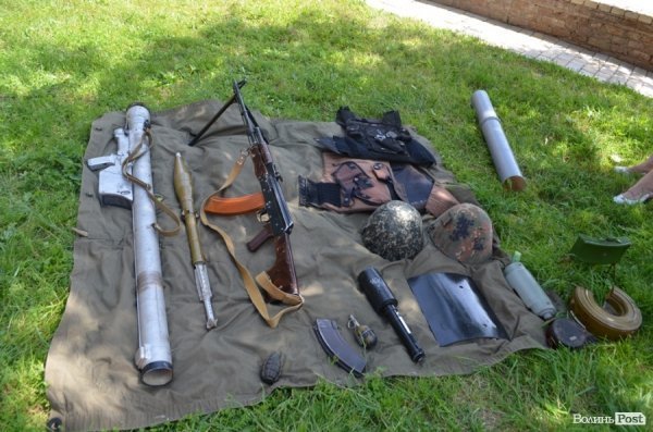 У Луцьку відкрилася виставка української зброї. ФОТО