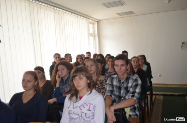 У Луцьку презентували книжку реальних історій про Іловайськ. ФОТО