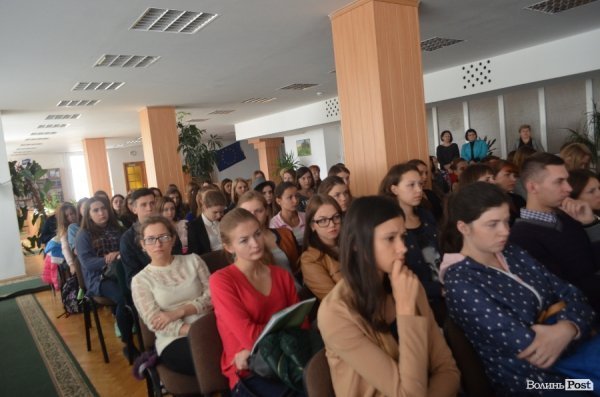 У Луцьку презентували книжку реальних історій про Іловайськ. ФОТО