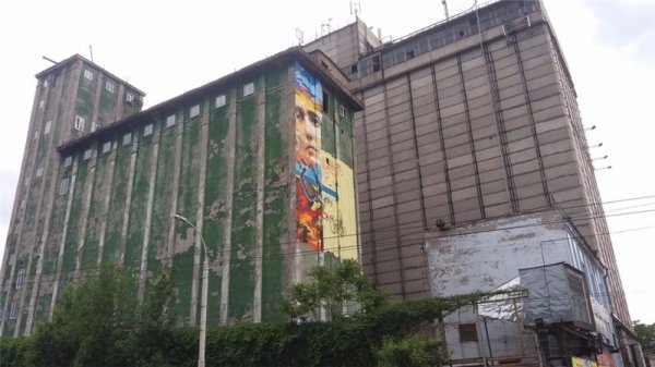 Сьогодні відкрився мурал з портретом Савченко. ФОТО