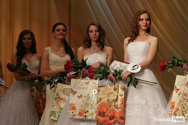 У Луцьку вибрали «Міс СНУ-2013». ФОТО
