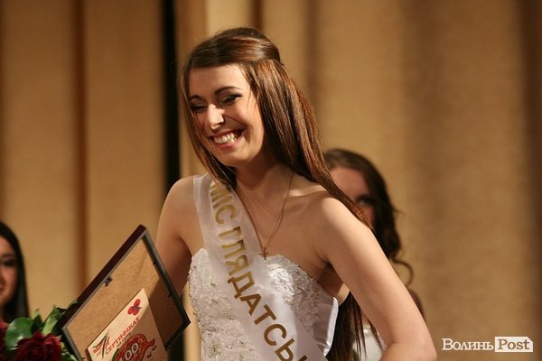У Луцьку вибрали «Міс СНУ-2013». ФОТО