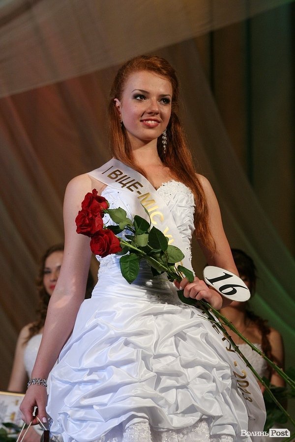 У Луцьку вибрали «Міс СНУ-2013». ФОТО