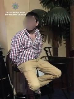 У Луцьку затримали двох чоловіків з «травичкою». ФОТО