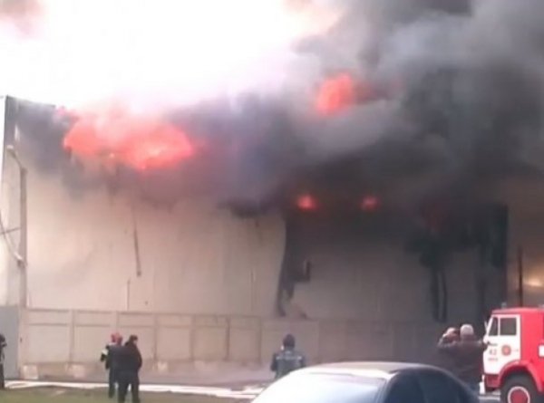 На Одещині горять склади. ФОТО. ВІДЕО