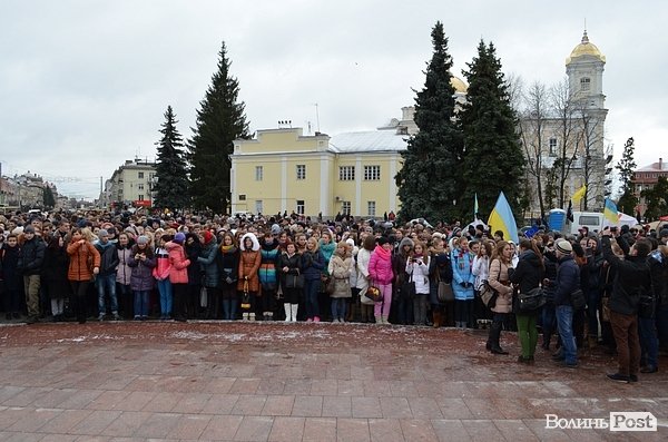 У Луцьку - студентський Євромайдан без партсимволіки. ФОТО