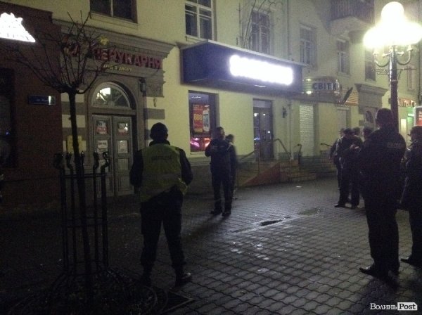 У центрі Луцька – пожежа. ФОТО. ДОПОВНЕНО