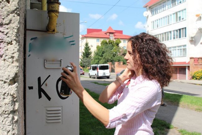 «Стоп наркотик!»: як у Луцьку боролися з небезпечною рекламою. ФОТО