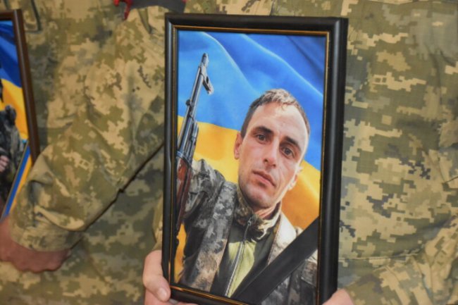 У Луцьку попрощалися з трьома Героями