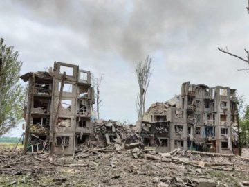 Евакуація під звуки бою: як «Білі янголи» рятують людей із Авдіївки