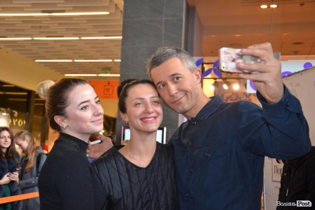 Автограф-сесія Сергія Бабкіна у Луцьку. ФОТО