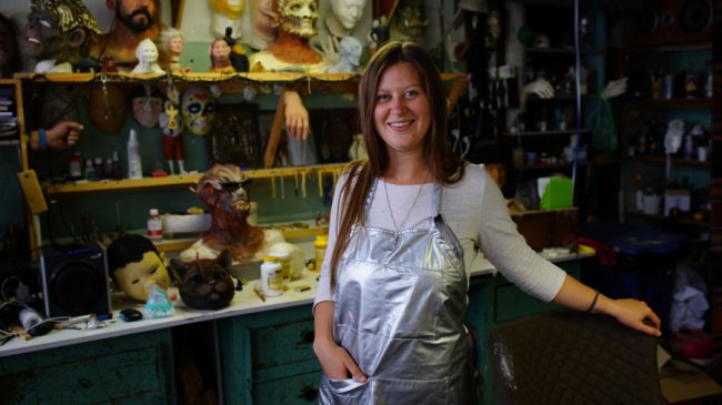 Лучанка отримала стипендію на мрію: вона створює ляльки для анімації