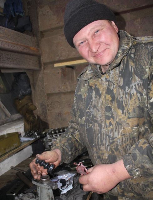 Показали, хто рятує бойову техніку волинської бригади