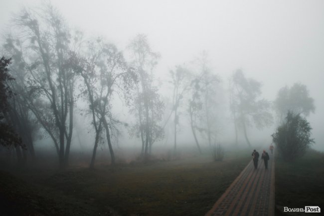 Туманний Луцьк: неймовірні фото 