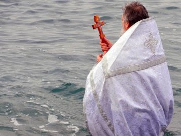 В Криму на морському узбережжі молитимуться за успішний курортний сезон
