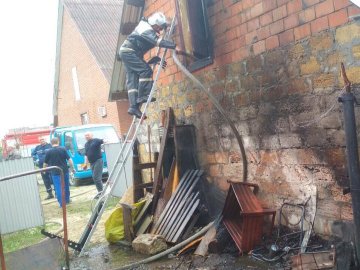 У селі на Волині вночі горіла дерев'яна  будівля