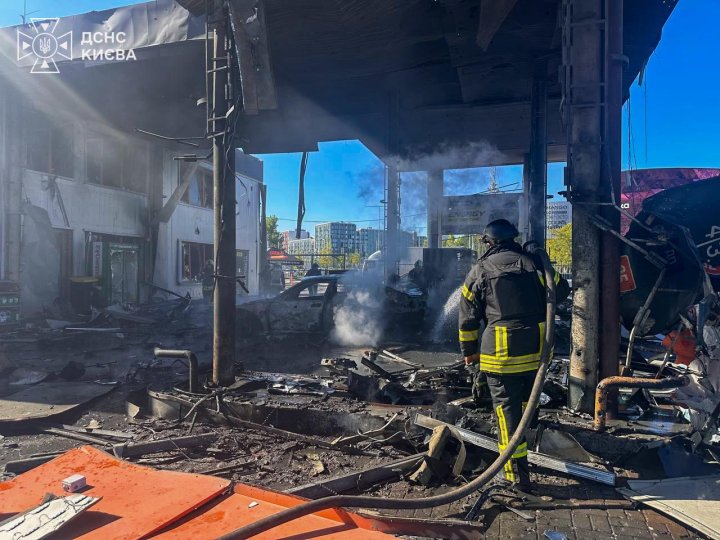 Росіяни вдарили по заправці в Києві