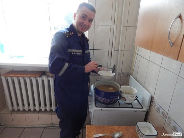 Робота луцьких пожежників очима журналіста. ФОТО. ВІДЕО.