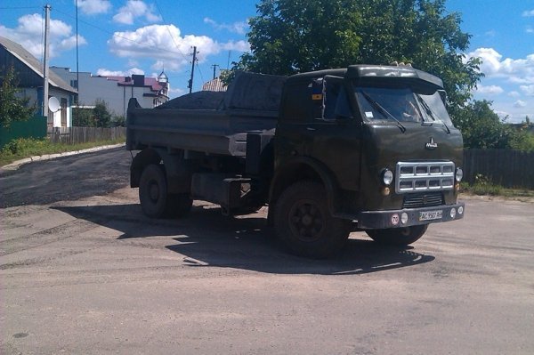 У райцентрі на Волині ремонтують дорогу. ФОТО. ВІДЕО