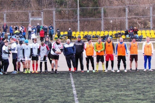 Волинські вболівальники зіграли у благодійний футбол  на допомогу воїнам-ультрасам. ФОТО