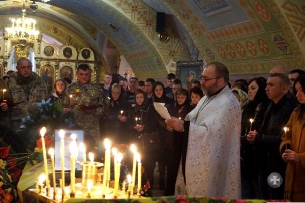 Сьогодні у Луцьку провели в останню путь загиблого Героя Сергія Грибкова. ФОТО