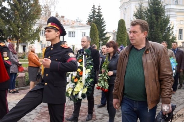 Сьогодні у Луцьку провели в останню путь загиблого Героя Сергія Грибкова. ФОТО