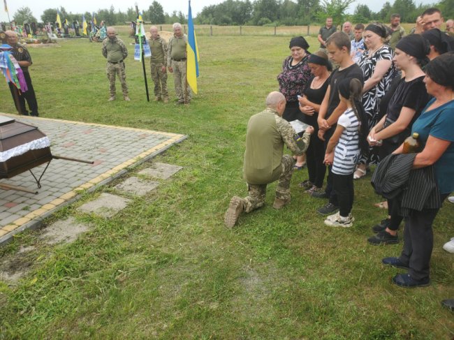 На Волині попрощалися з Героєм Анатолієм Неведюком