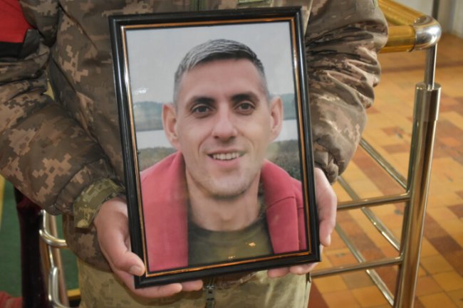 День скорботи: лучани віддали останню шану трьом Героям