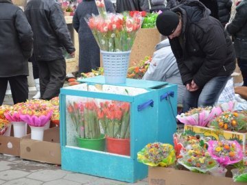 У Луцьку знову заговорили про перенесення квіткового ринку. ВІДЕО