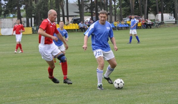 Тренер ФК «Дніпро» зіграв матч проти ковельських ветеранів футболу. ФОТО
