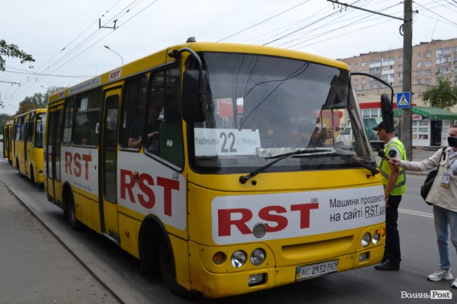 Рейд у маршрутках та тролейбусах: як у Луцьку ловили «зайців» та скількох оштрафували. ФОТО